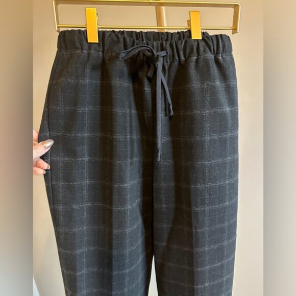 Aritzia Babaton Jimmy Pants – Size Small – Black Fine Grid - Picture 6 of 8